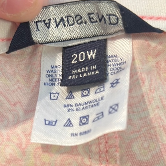 Lands End Plus Size Pink Floral Skirt, Size 20W - Picture 8 of 8